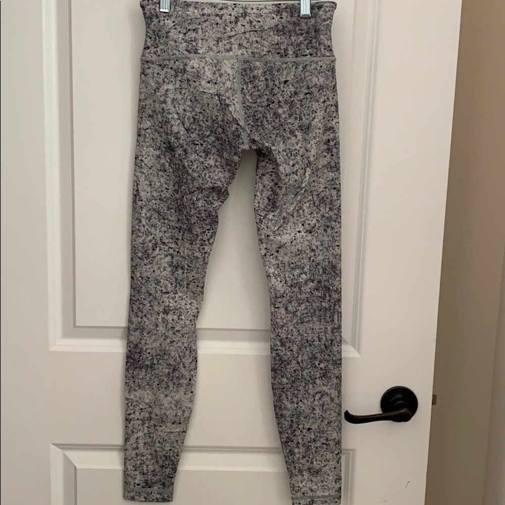 Lululemon Low Rise size 4
